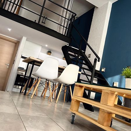 شقة 48 Downtown Lofts Néa Péramos المظهر الخارجي الصورة