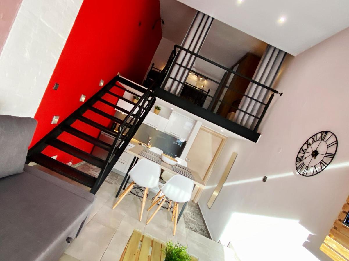 شقة 48 Downtown Lofts Néa Péramos المظهر الخارجي الصورة